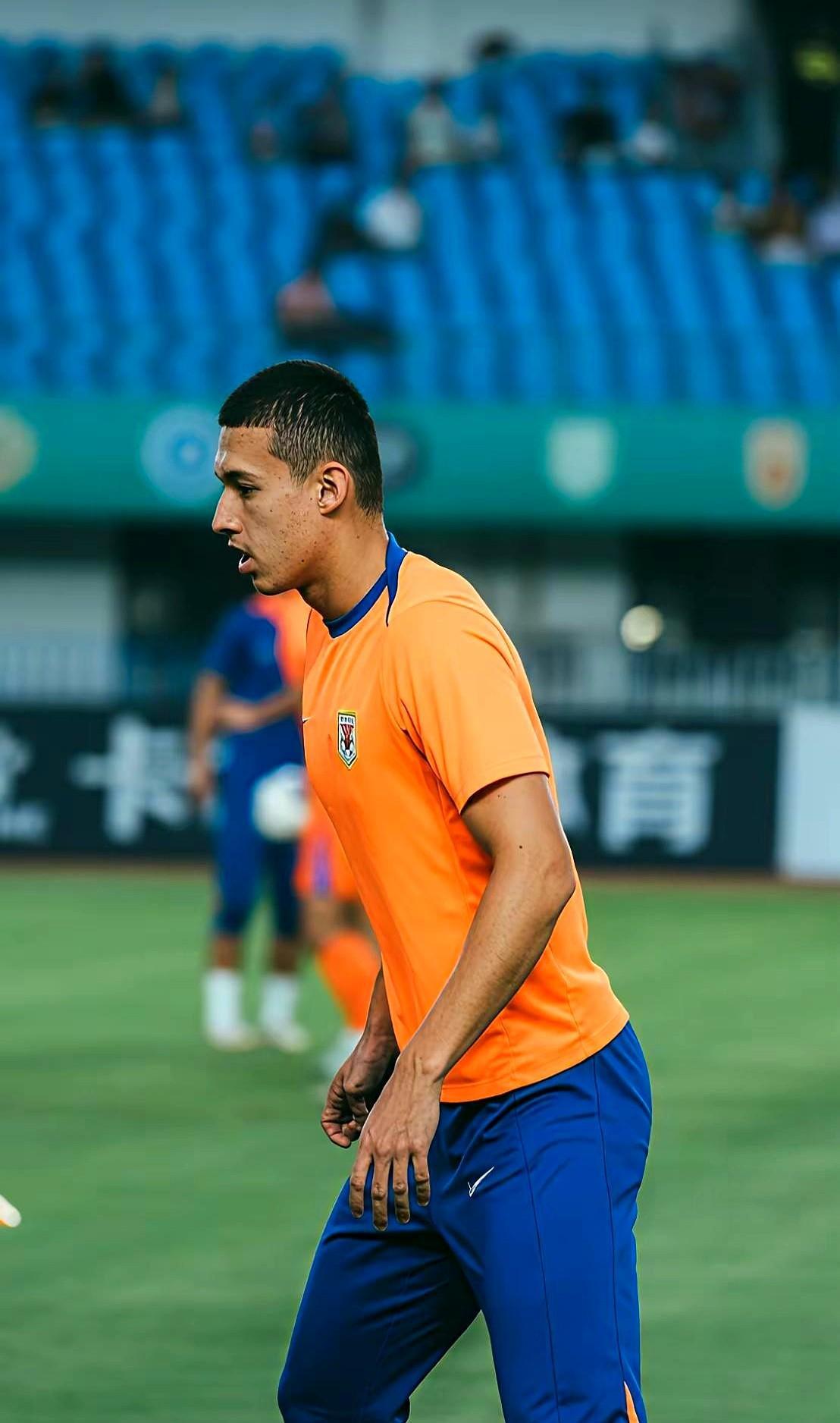 开运体育入口-关于阿斯顿维拉窗口期止住颓势夏洛特黄蜂完成体检备战国王杯，网友：转会期山东男篮调整名单以备欧篮联的信息